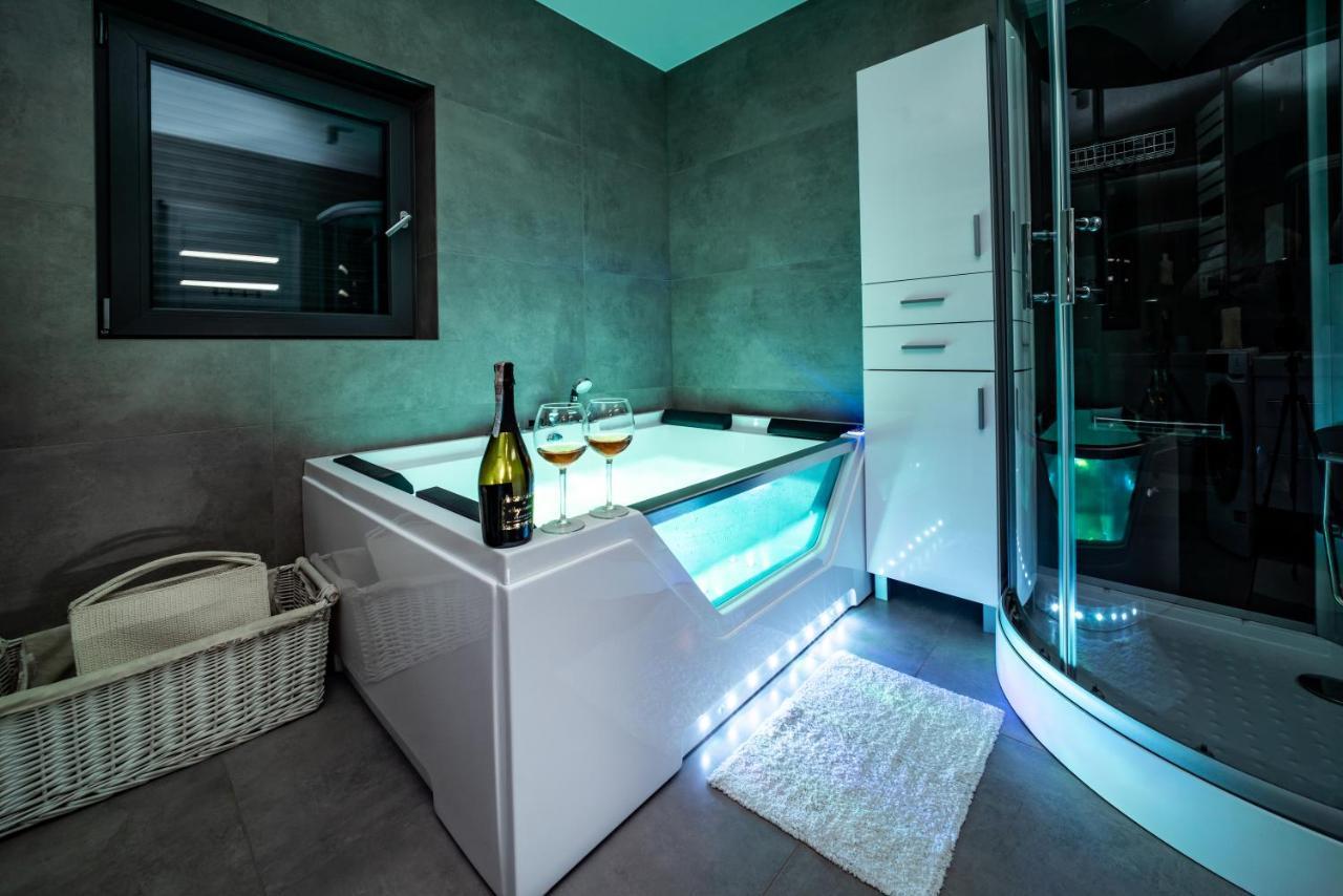 Domek Hot Tub Jacuzzi Chillout Kołobrzeg Kültér fotó